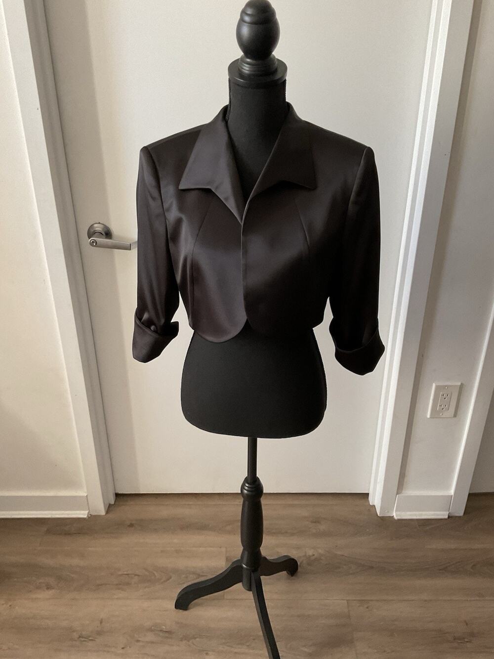 Tahari Arthur S. Levine Women’s Black Solid Bolero Shrug Jacket 3/4 Sleeve, 12